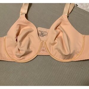 New Without Tags
Vanity Fair back smoothing Minimizer Bra
